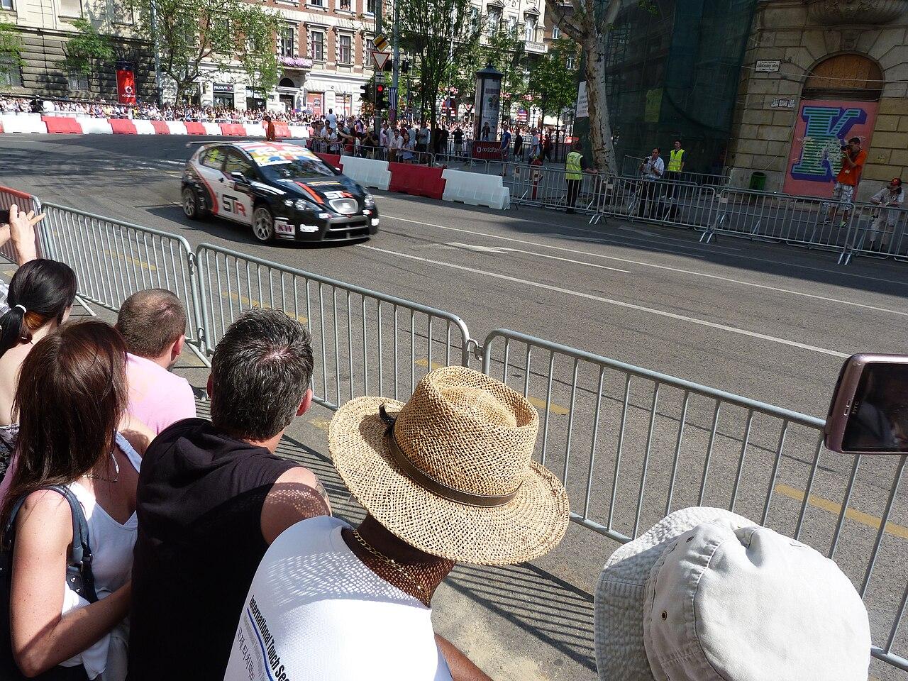 F1赛车下沉:让运动回到人群之中
